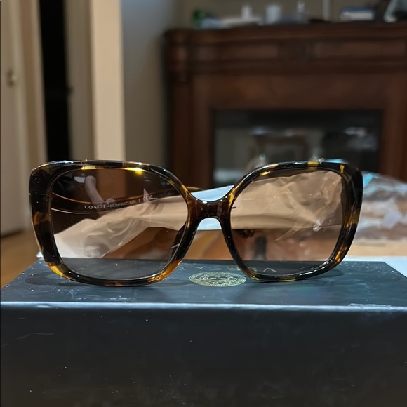 Brand new Coach Tortoise Shell Sunglasses - Picture 1 of 4